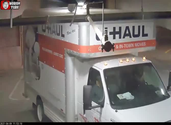 Video :Water pipe versus moving vehicle in a parking lot